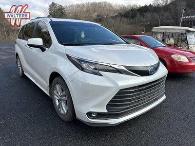 2025 Toyota Sienna XLE AWD 7-Passenger (Natl)