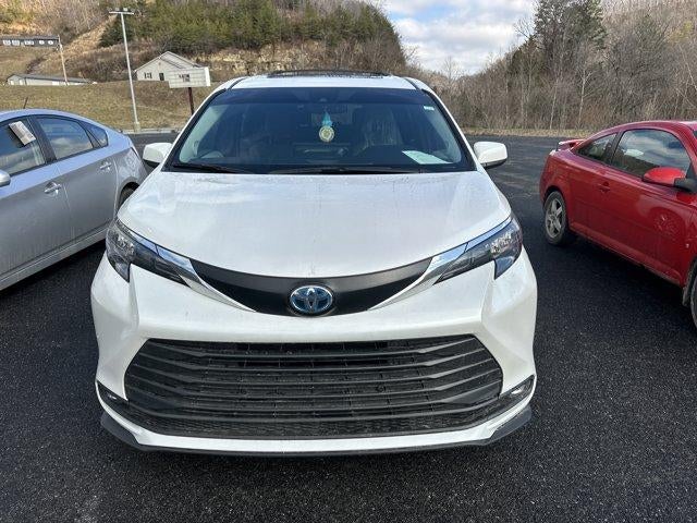 2025 Toyota Sienna XLE AWD 7-Passenger (Natl)