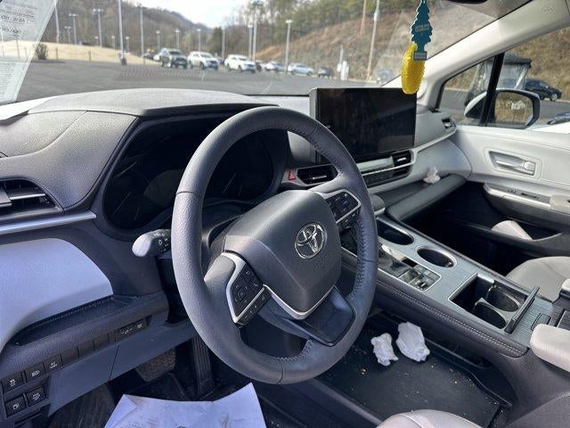 2025 Toyota Sienna XLE AWD 7-Passenger (Natl)