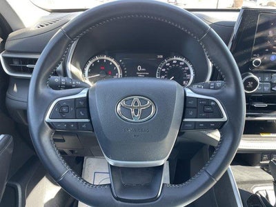 2025 Toyota Highlander XLE AWD (Natl)