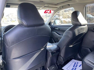 2025 Toyota Highlander XLE AWD (Natl)