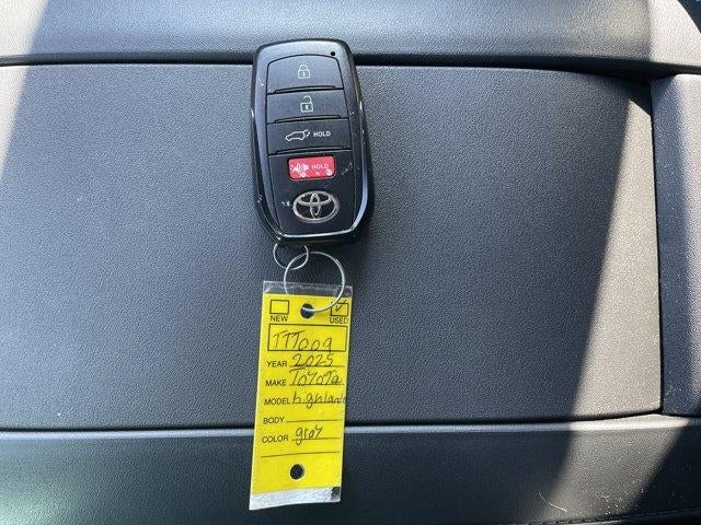 2025 Toyota Highlander XLE AWD (Natl)