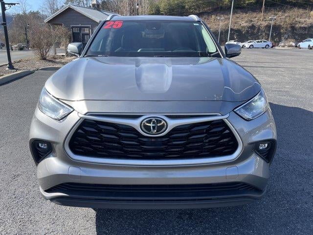 2025 Toyota Highlander XLE AWD (Natl)