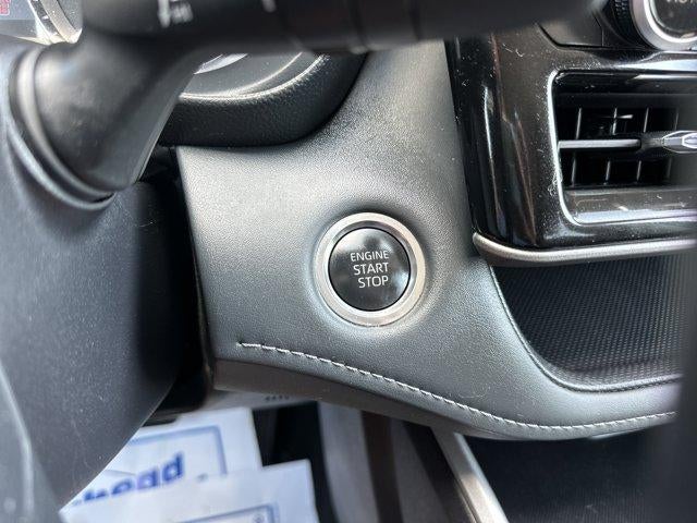 2025 Toyota Highlander LE AWD (SE)
