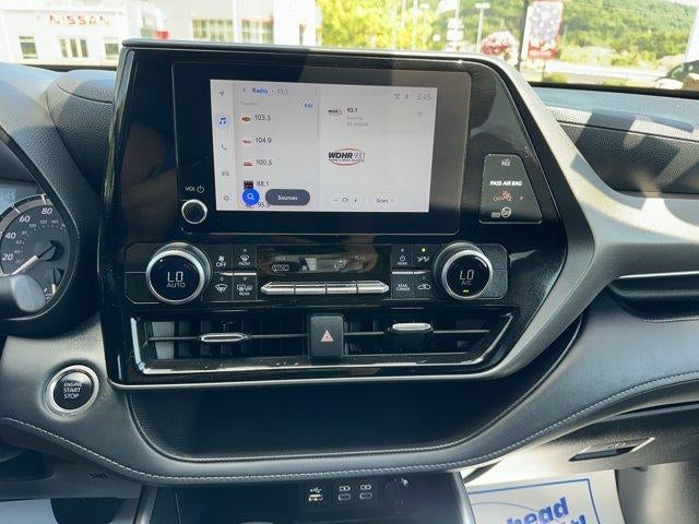 2025 Toyota Highlander LE AWD (SE)