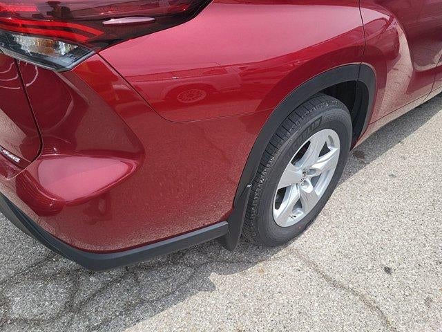 2025 Toyota Highlander LE AWD (SE)