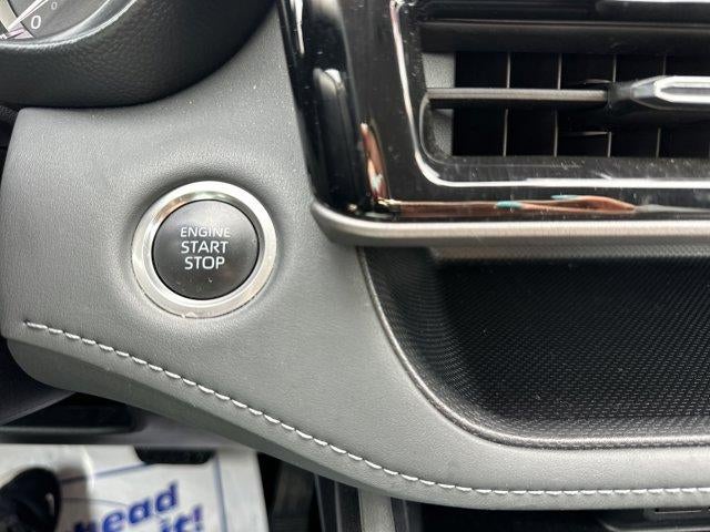 2025 Toyota Highlander LE AWD (SE)