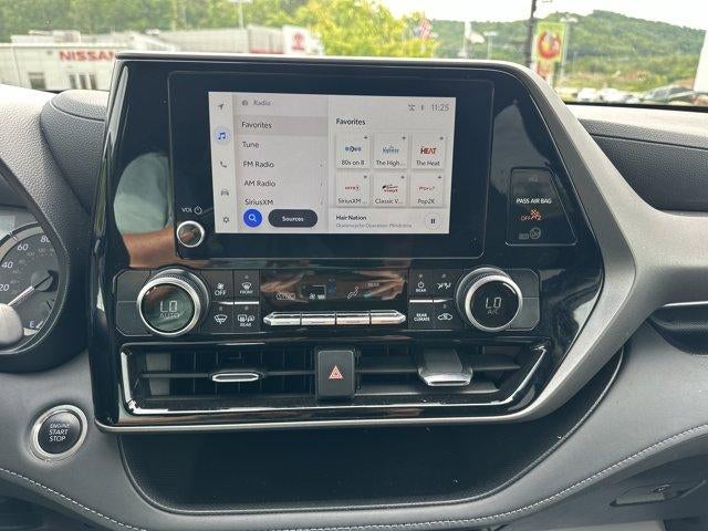 2025 Toyota Highlander LE AWD (SE)