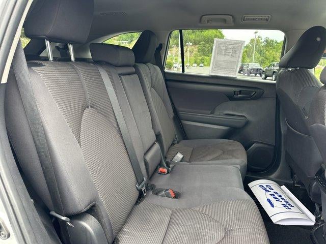 2025 Toyota Highlander LE AWD (SE)