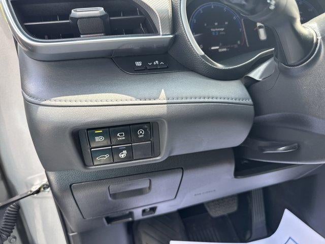 2023 Toyota Highlander Platinum AWD (Natl)