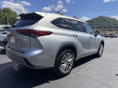 2023 Toyota Highlander Platinum AWD (Natl)