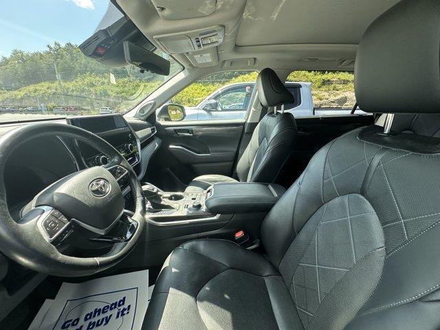 2023 Toyota Highlander Platinum AWD (Natl)