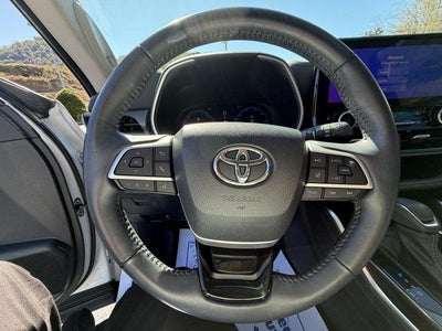 2023 Toyota Highlander Hybrid Limited AWD (Natl)