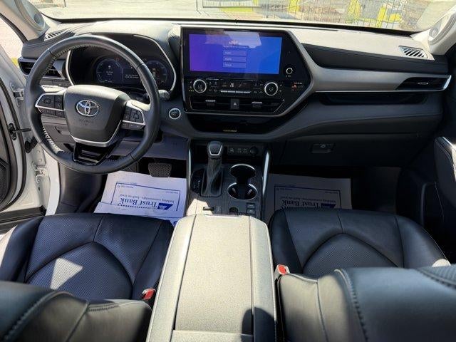 2023 Toyota Highlander Hybrid Limited AWD (Natl)