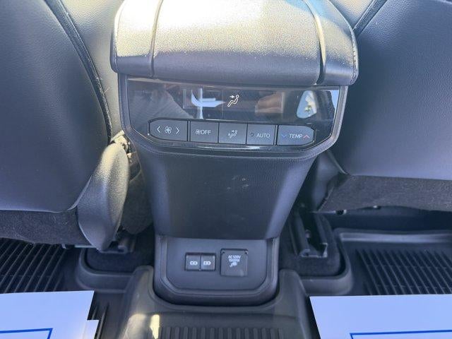 2023 Toyota Highlander Hybrid Limited AWD (Natl)