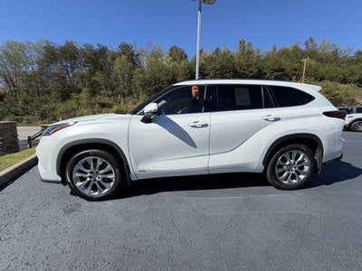2023 Toyota Highlander Hybrid Limited AWD (Natl)
