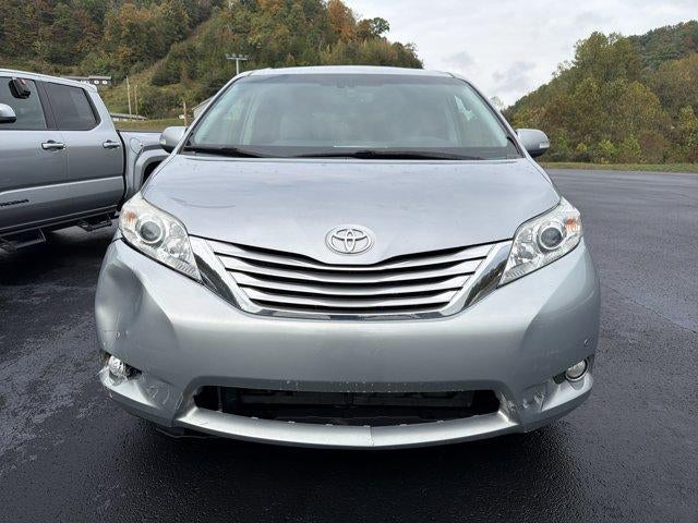 2013 Toyota Sienna 5dr 8-Pass Van V6 XLE FWD (Natl)