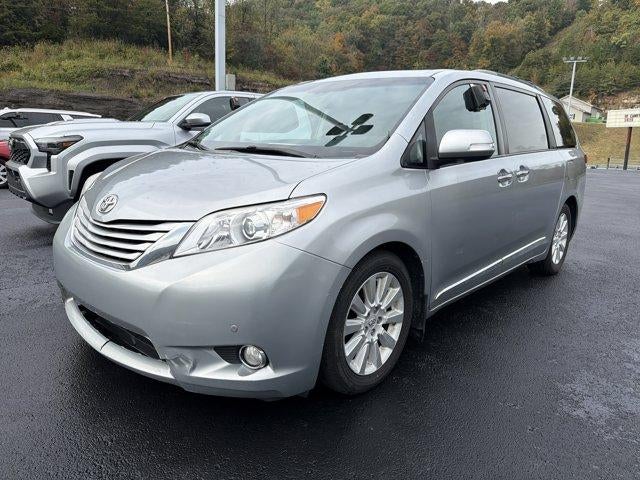 2013 Toyota Sienna 5dr 8-Pass Van V6 XLE FWD (Natl)
