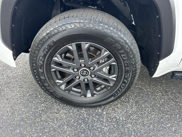 2023 Toyota Tundra 4WD 4WD SR5 CrewMax 5.5' Bed (Natl)