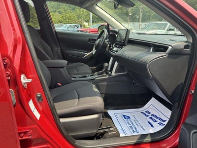 2022 Toyota Corolla Cross LE 4WD (Natl)