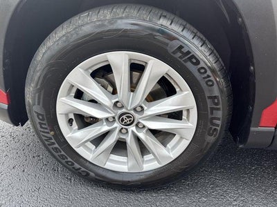 2022 Toyota Corolla Cross LE 4WD (Natl)