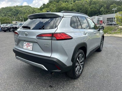 2025 Toyota Corolla Cross XLE 4WD (Natl)