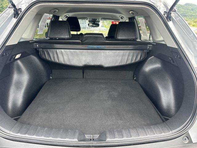 2025 Toyota Corolla Cross XLE 4WD (Natl)