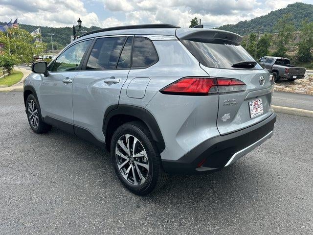 2025 Toyota Corolla Cross XLE 4WD (Natl)