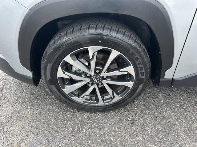 2025 Toyota Corolla Cross XLE 4WD (Natl)