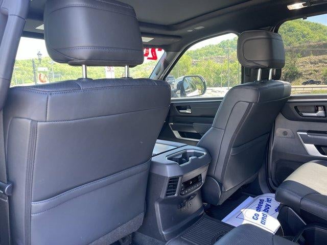 2024 Toyota Sequoia Platinum 4WD (Natl)