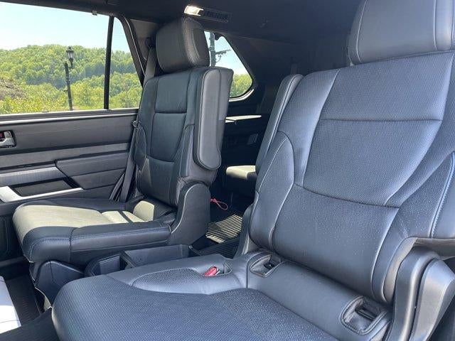 2024 Toyota Sequoia Platinum 4WD (Natl)