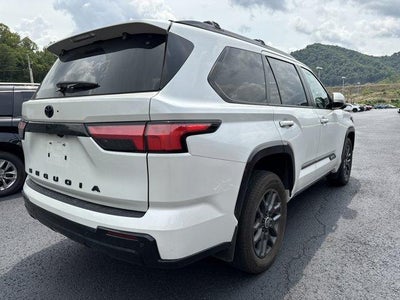 2024 Toyota Sequoia Platinum 4WD (Natl)