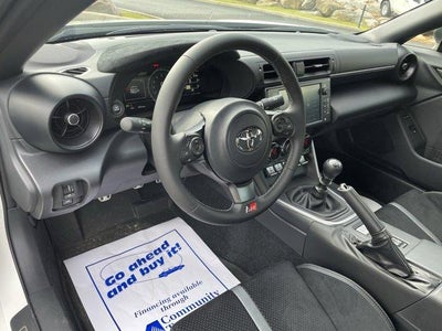 2026 Toyota GR86 Premium Manual (Natl)