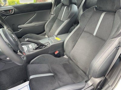 2026 Toyota GR86 Premium Manual (Natl)
