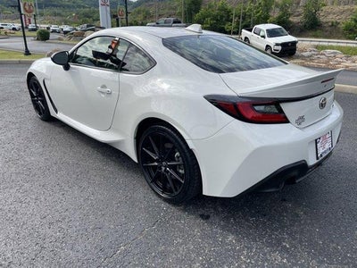 2026 Toyota GR86 Premium Manual (Natl)