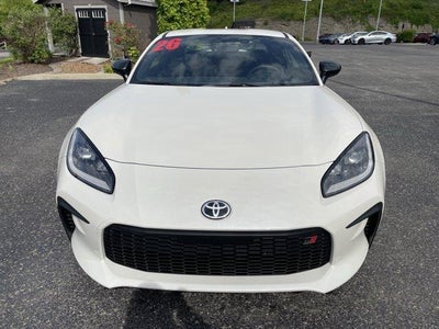 2026 Toyota GR86 Premium Manual (Natl)