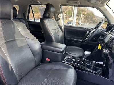 2017 Toyota 4Runner TRD Off Road 4WD (Natl)