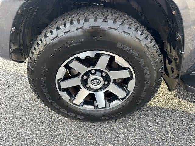 2017 Toyota 4Runner TRD Off Road 4WD (Natl)