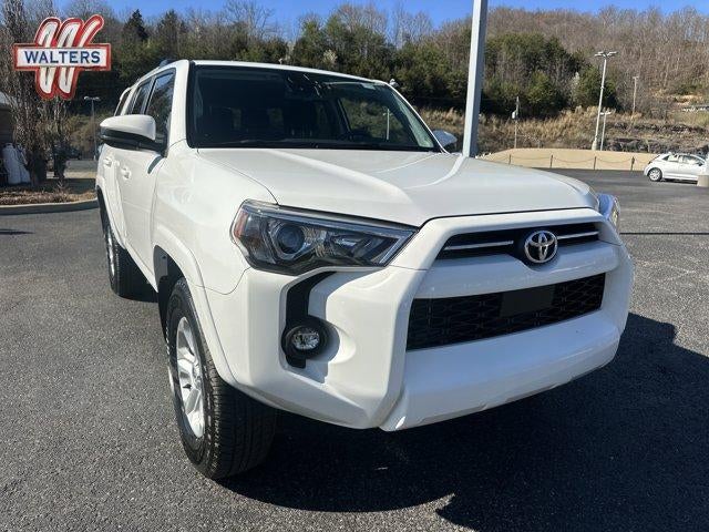 2024 Toyota 4Runner SR5 4WD (Natl)