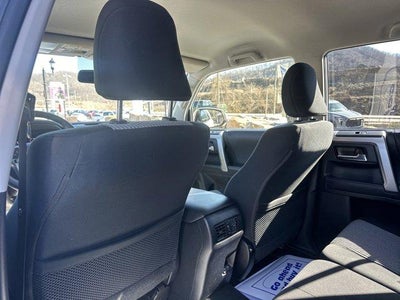 2024 Toyota 4Runner SR5 4WD (Natl)