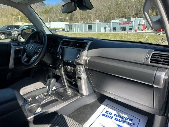 2024 Toyota 4Runner SR5 4WD (Natl)