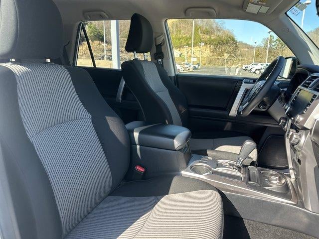 2024 Toyota 4Runner SR5 4WD (Natl)