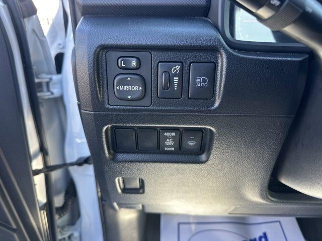 2024 Toyota 4Runner SR5 4WD (Natl)