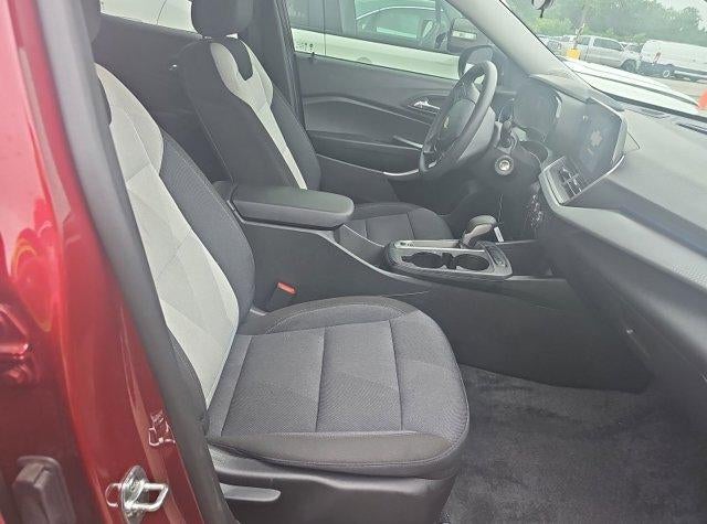 2025 Chevrolet Trax FWD 4dr LS