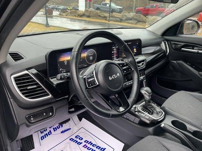 2024 Kia Seltos S IVT AWD