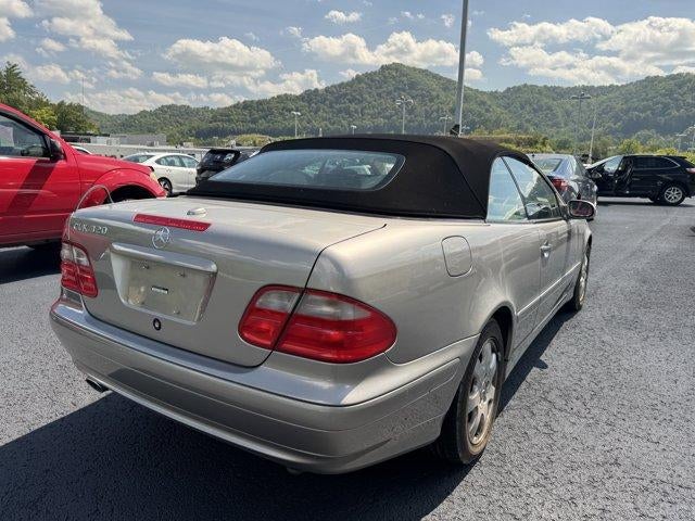 2003 Mercedes-Benz CLK-Class 3.2L