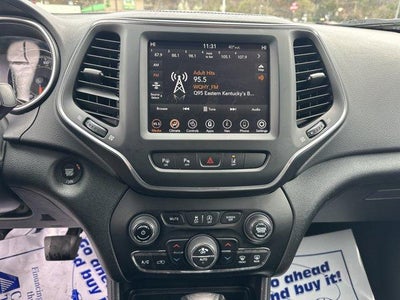 2023 Jeep Cherokee Altitude Lux 4x4