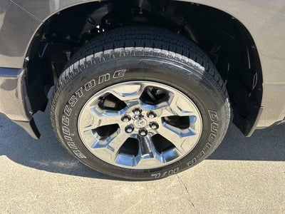 2022 RAM 1500 Big Horn 4x4 Crew Cab 5'7" Box