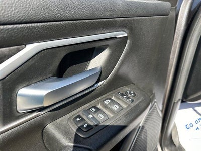 2022 RAM 1500 Big Horn 4x4 Crew Cab 5'7" Box