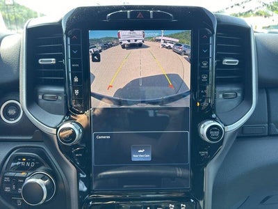 2023 RAM 1500 Big Horn 4x4 Crew Cab 5'7" Box